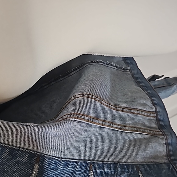 Women's Jean Jacket from the Bleu Jeans Company. Size Med. 100% Cotton - Picture 10 of 12